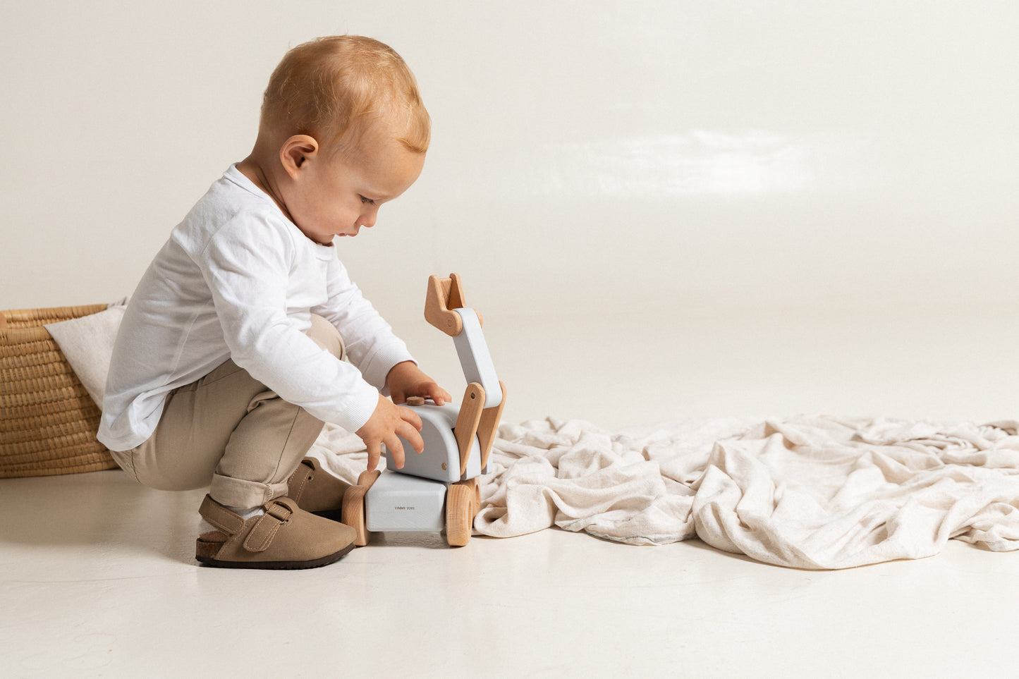Little Digger Pull-Along – Handmade Wooden Excavator Toy